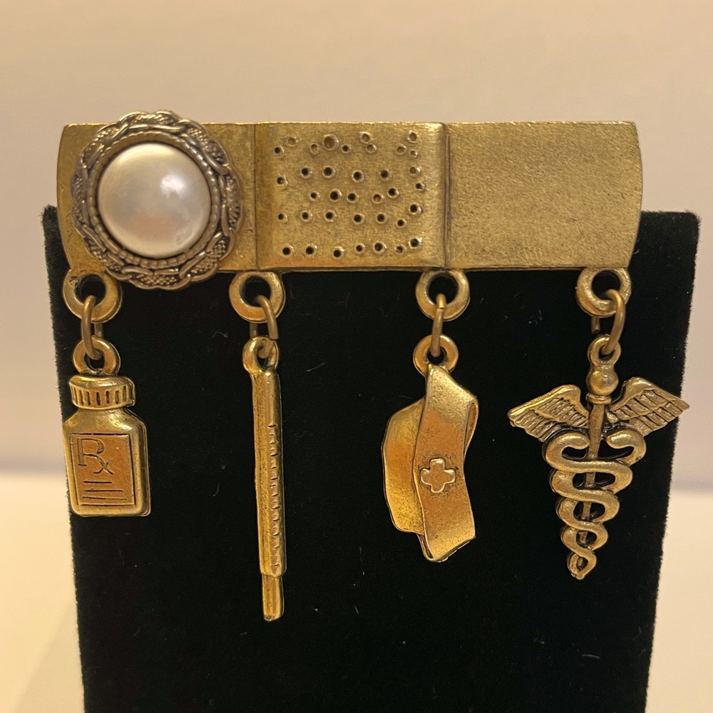 Vintage Nurses Pin.  Super cute!